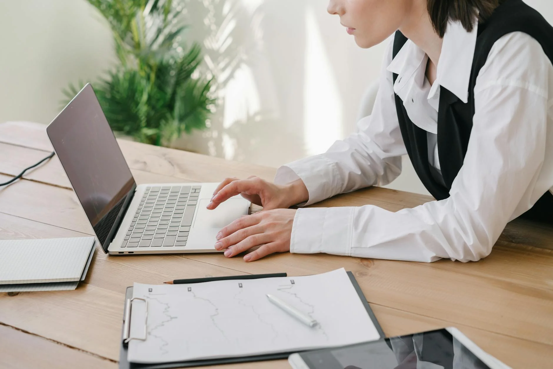 IA en el trabajo: usar agentes sin perder criterio propio